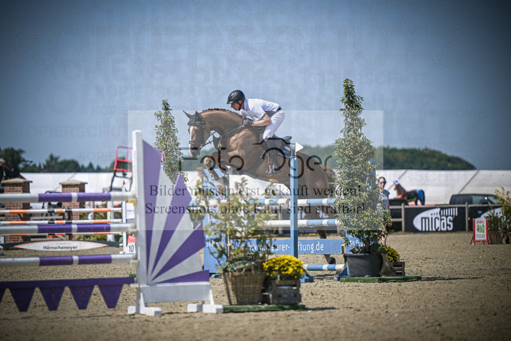 DOS_4076 | Entdecke hochwertige Reitturnierfotos von Foto Oger. Professionell, emotional und authentisch – jetzt Lieblingsmomente im Shop bestellen.Deutschlandweite Turnierfotografie. - Realisiert mit Pictrs.com