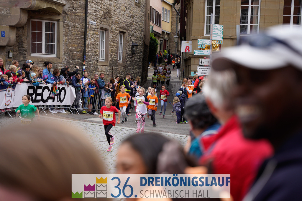 AOK Junior Cup 400m | 3Königslauf 2022 AOK Junior Cup 400m - Realisiert mit Pictrs.com