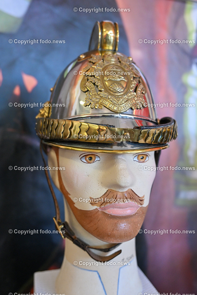 Berufsfeuerwehr Linz_ 26.06.2023-16 | 26.06.2023, Linz, AUT, Berufsfeuerwehr Linz, 90 Jahre Jubilaeum, im Bild Kommandantenhelm (1900)