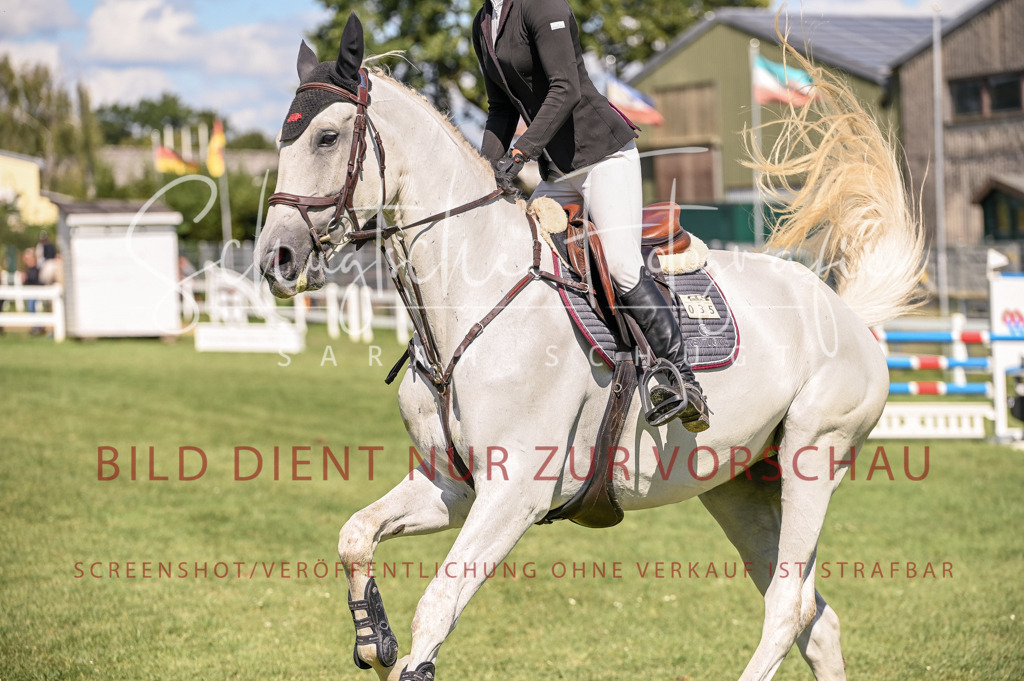 Schugtsche-Düren.2024-09.Springprf.L-31 | Schugtsche Fotografie - Realisiert mit Pictrs.com