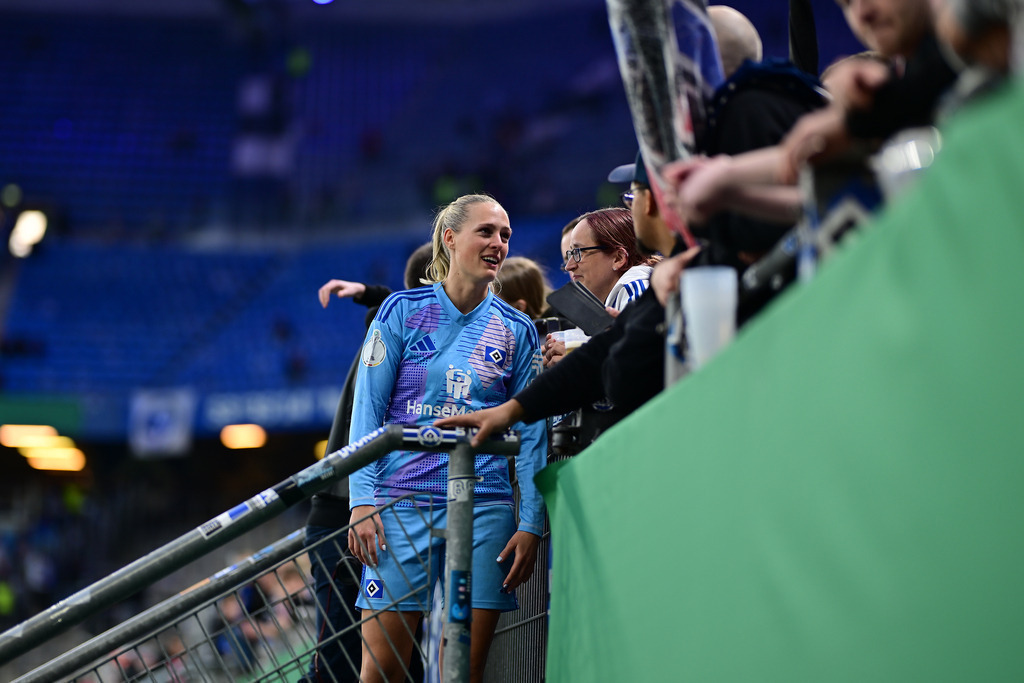 Fußball I Frauen I Saison 2024-2025 I DFB-Pokal I Halbfinale I Hamburger SV - SV Werder Bremen | Der Sportfotograf. - Realisiert mit Pictrs.com