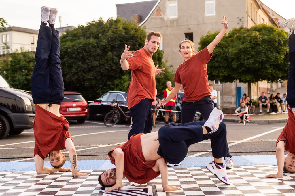 Breakdance mit The Saxonz am Forte Belvedere Leisnig | Breakdance mit The Saxonz am Forte Belvedere Leisnig zum Festival Hallo Leisnig 2022. - Realisiert mit Pictrs.com