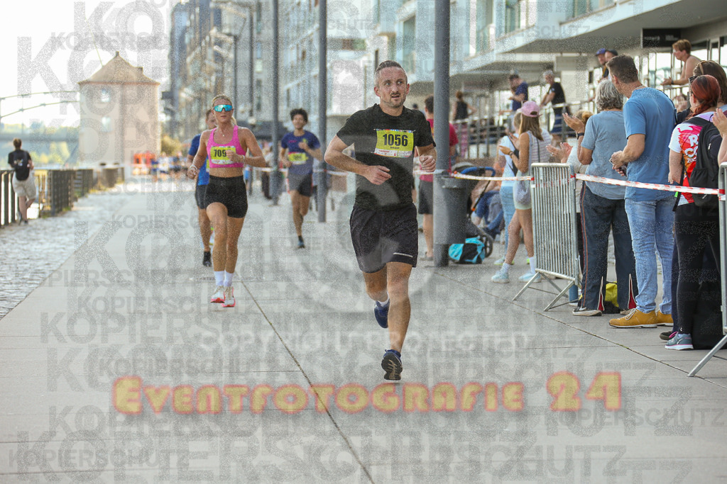 250920_1445_EX1_7436 | Sportfotografie im Rhein-Sieg Kreis, Köln, Bonn, NRW, Rheinland Pfalz, Hessen, etc. Unser Tätigkeitsfeld umfasst den Laufsport vom Volkslauf über den Marathon, Duathlon, Triathon bis zum Ultralauf wie Kölnpfad Ultra oder Schindertrail.