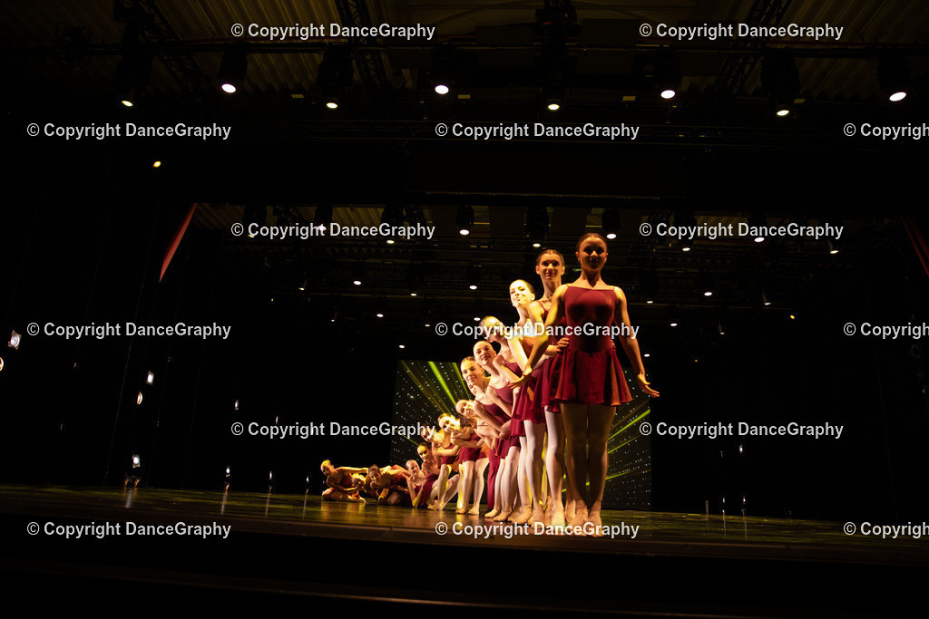 GPHY5560 | DanceGraphy - Realisiert mit Pictrs.com