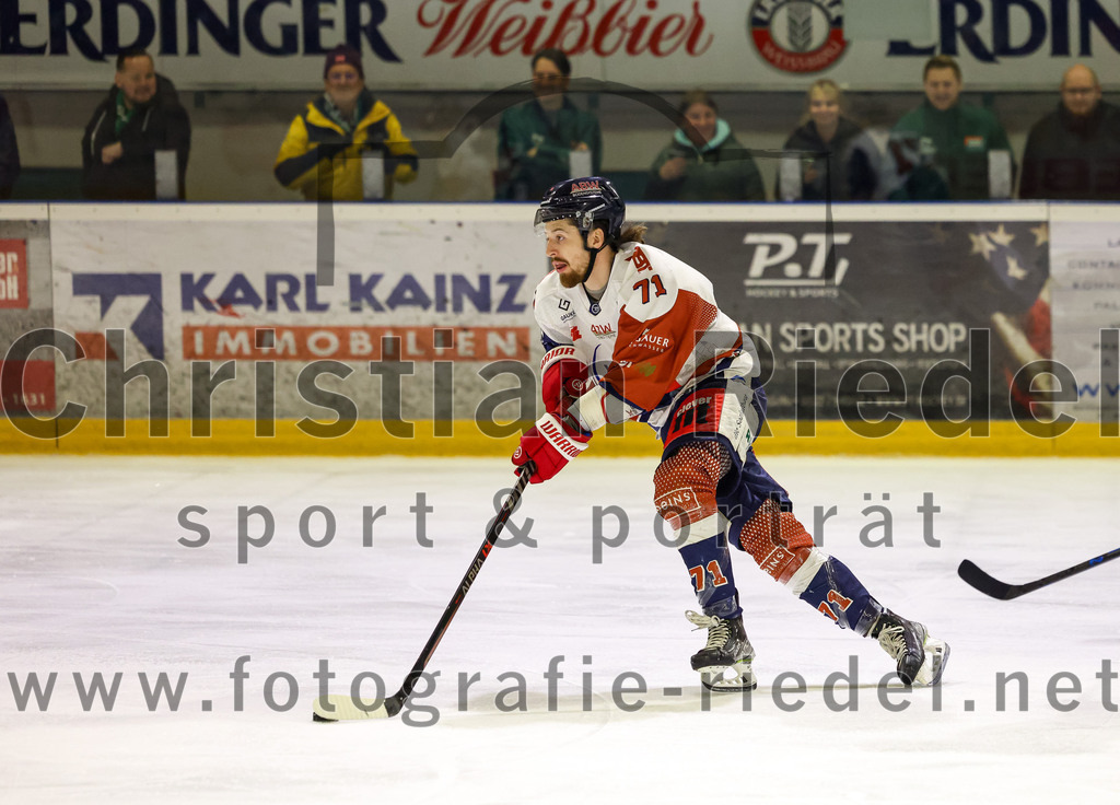 2023-03-07_120_TSV_Erding_gegen_ESC_Kempten | Erding, Deutschland, 07.03.2023:
Eishockey, Bayernliga Playoffs 2022 / 2023, Viertelfinale, TSV Erding gegen ESC Kempten, Endergebnis: 9:3

Anton Zimmer (ESC Kempten, #71)

Foto: Christian Riedel / fotografie-riedel.net