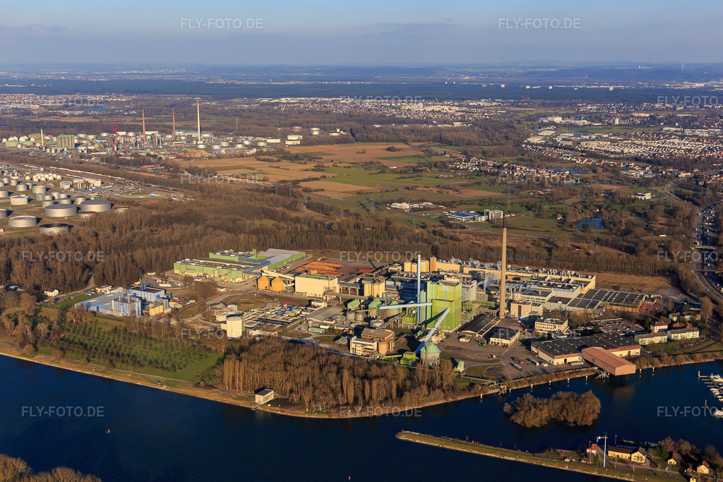Luftbild: Maxauer Papierfabrik GmbH aus Südwesten im Ortsteil Knielingen in Karlsruhe im Bundesland Baden-Württemberg in Deutschland. Foto: IMG_104919.jpg vom 14.03.2018 durch Werner Riehm/FLY-FOTO.deMAXAUER PAPIERFABRIK - Nachhaltige SC-Papiere