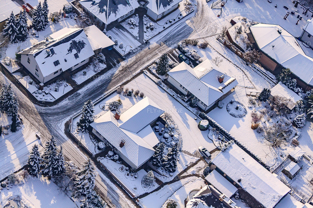 Luftbild: Industriestraße im Winter bei Schnee in Rheinzabern im Bundesland Rheinland-Pfalz in Deutschland. Foto: IMG_24062.jpg vom 27.01.2010 durch Werner Riehm/FLY-FOTO.de