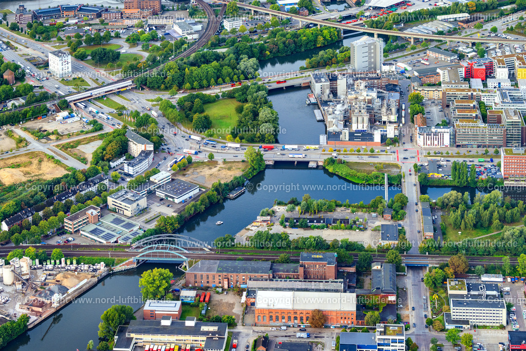 Hamburg_Rothenburgsort_Heidenkampsweg_ELS_5339200925 | HAMBURG 20.09.2025 Eisenbahn- Brückenbauwerk zur Streckenführung der Bahn- Gleise " Billstraße " an der Straße Michelsenweg in Hamburg, Deutschland. // Railway bridge building to route the train tracks " Billstrasse " on street Michelsenweg in Hamburg, Germany. Foto: Martin Elsen