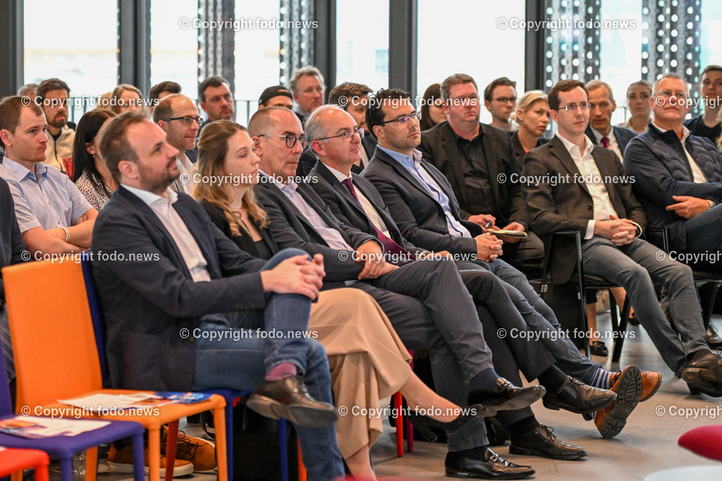 BKAÄ-Enquete_ JKU Med Campus I_ 10.05.2023-6 | 10.05.2023, Linz, AUT, JKU medLOFT, Arbeitsplatz Spital, wie die Jungen künftig arbeiten wollen, im Bild Zuhörer