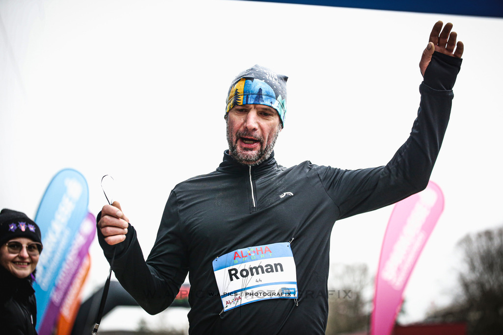 ..... | Linz, AUSTRIA,14. Dezember 25, ALOHA WINTERLAUF DEZEMBER 25 , Image shows: Photo: WAPICS / Andreas Willdoner