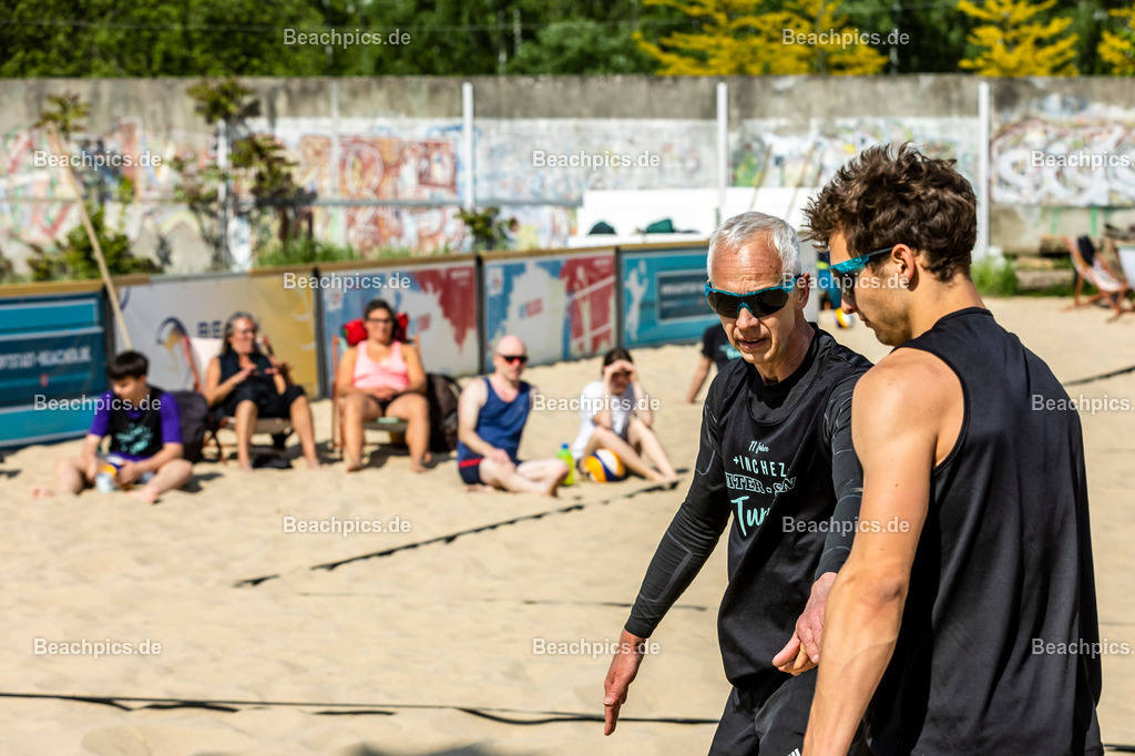 2023-00069734-Vater-Sohn-Turnier |  18.05.2023; Berlin Foto: Gerold Rebsch - www.beachpics.de

