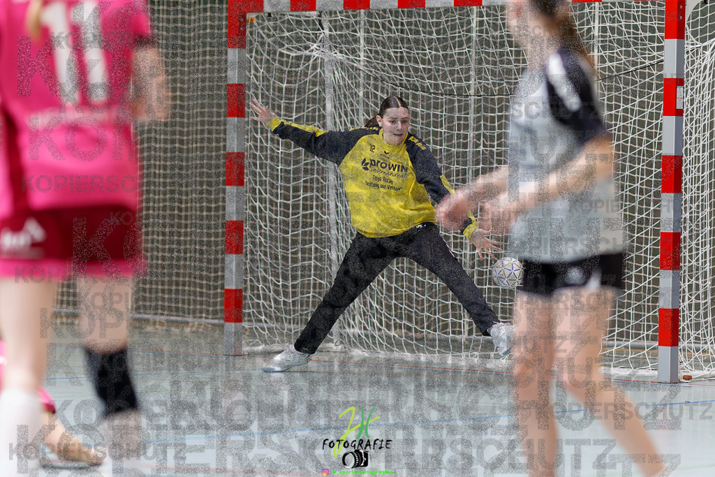 Hessenmeisterschaft wJC - Spiel um Platz 3; TuS Kriftel - SG Schenklengsfeld | Hessenmeisterschaft wJC - Spiel um Platz 3; TuS Kriftel - SG Schenklengsfeld am 22.03.2025 in Biedenkopf (Sporthalle Lahntalschule)Photo © 2025 - Jörg Heinrich - Realisiert mit Pictrs.com