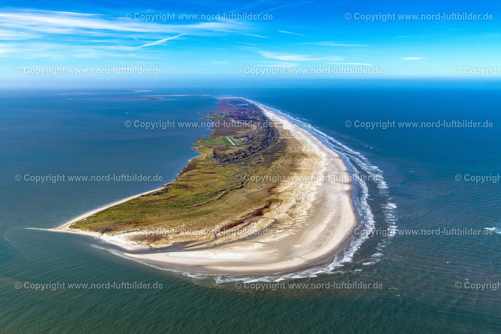 Juist_ELS_6458091022 | JUIST 09.10.2022 Sandstrand- Landschaft an der Ostfriesischen Insel in Juist im Bundesland Niedersachsen. // Beach landscape on the Island of Juist in the state Lower Saxony. Foto: Martin Elsen