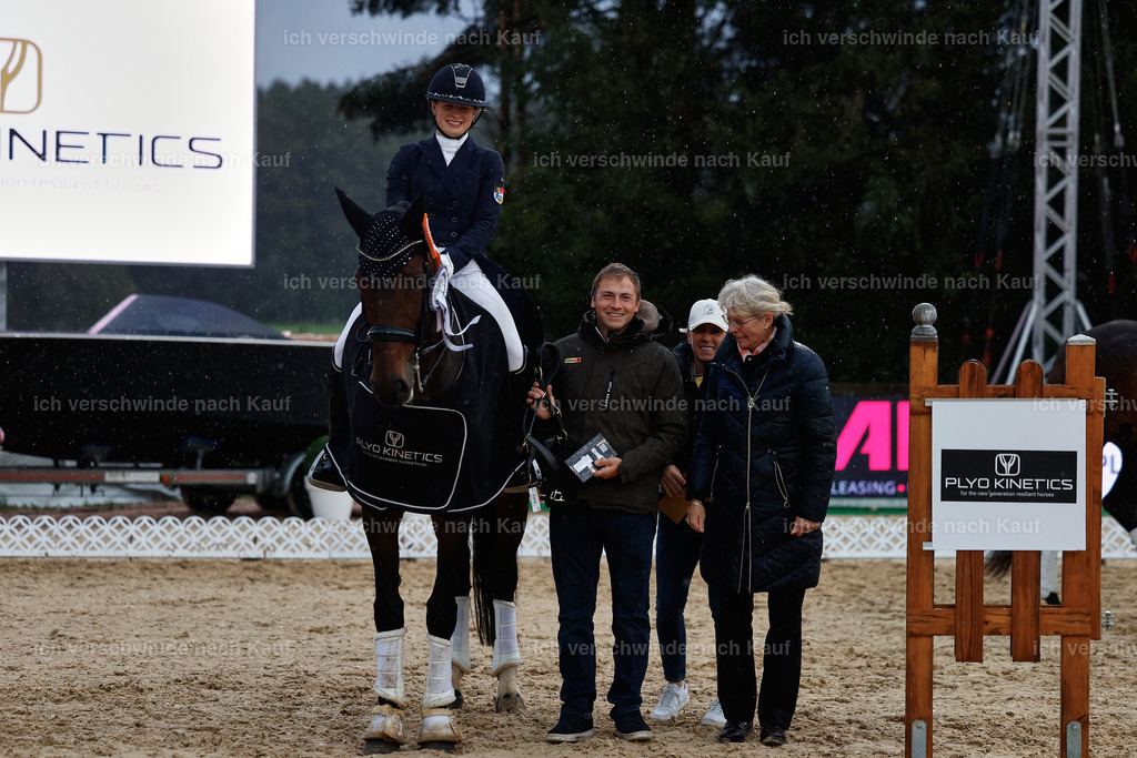 8_2-Siegerehrung-DRESSUR S_  -StoibPH-4564 | working equitationturnier fotograf videograf stoibphotography marixx film working equitation deutschland reitsport turnierfotografie eventfotografie equestrian events