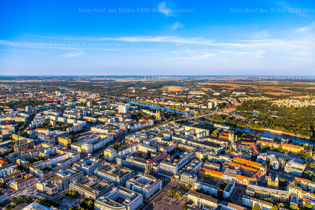 Magdeburg_Innenstadt_City-7796 | Diese Luftaufnahme stammt aus meinem Magdeburger Luftbildarchiv. Sie zeigt einen weiteren Blick auf die Landeshauptstadt aus der Vogelperspektive. Nach und nach werden alle Motive mit individuellen Informationen und Beschreibungen ergänzt. Selbstverständlich können Sie dieses Luftbild als Download oder hochwertiges Wandbild bestellen. - Realisiert mit Pictrs.com