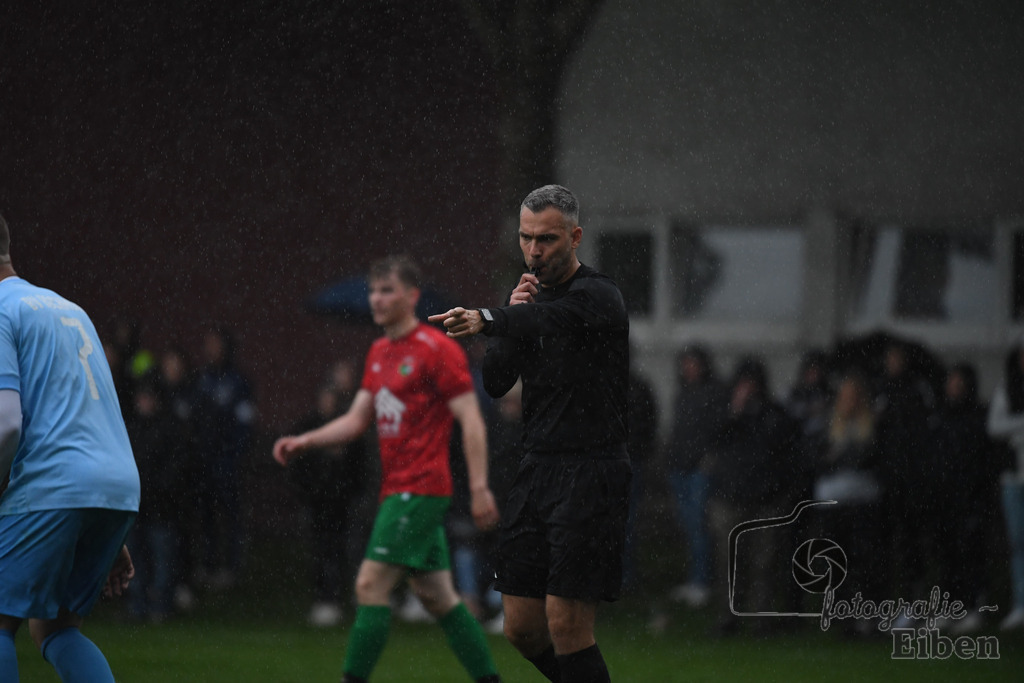 BV Bockhorn-SG FriPe | Relegation zur Kreisliga; BV Bockhorn (weiß)-SG FriPe (rot) am 05.06.2025 in Oldenburg/Ofenerdiek (Lagerstraße), Photo: Philip Eiben 2025 - Realisiert mit Pictrs.com