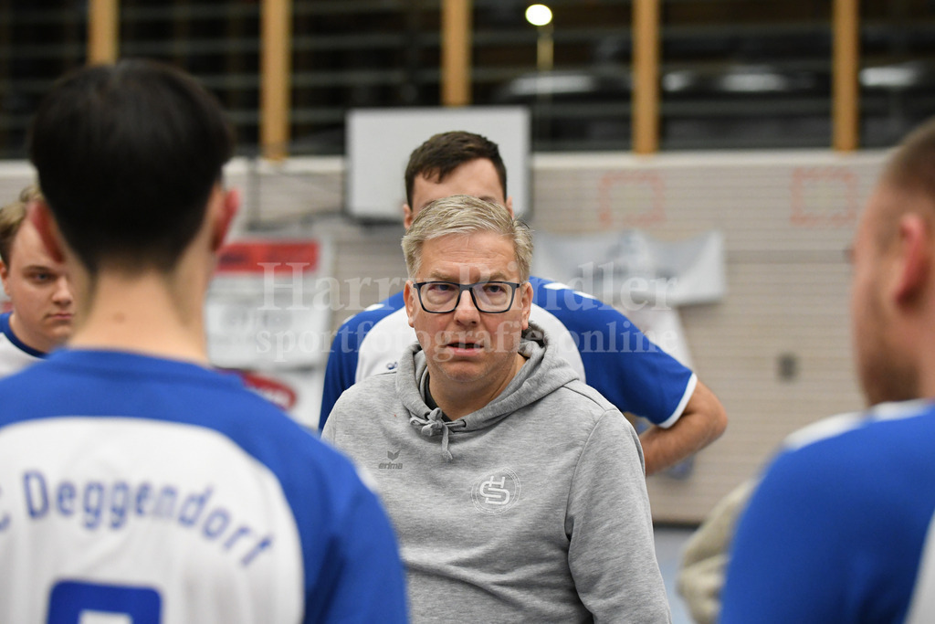 HC Deggendorf : ETSV 09 Landshut II | Kai-Uwe  Herrlich  (Trainer HC Deggendorf) - Realisiert mit Pictrs.com