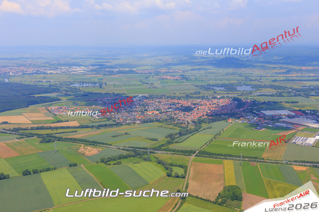 Luftbild von  Knetzgau - Luftaufnahme wurde 2016 von https://frankenair.de mittels Flugzeug (keine Drohne) erstellt - die Geschenkidee