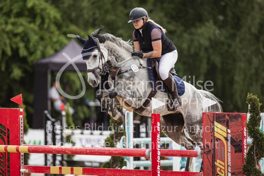 250531_MayDays_M2-SpringenmstAnf-809 | Deine schönsten Turniermomente als professionelle Fotos! Entdecke hochwertige Pferdesport-Fotografie im Online-Shop. Jetzt Fotos finden & bestellen!