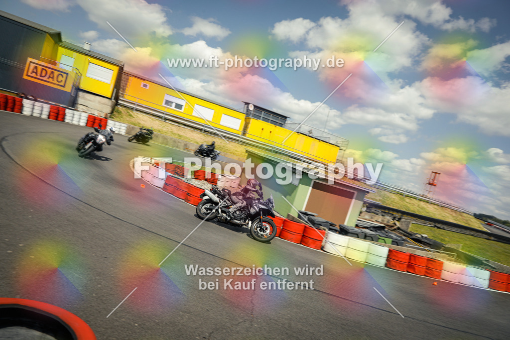 OBK_Mai_Volker_Adam-10896 | Hier findet Ihr Bilder von Touristenfahrten auf der Nürburgring Nordschleife oder von anderen Veranstaltungen die ich besucht habe. Viel Spass beim Durch Schauen 
