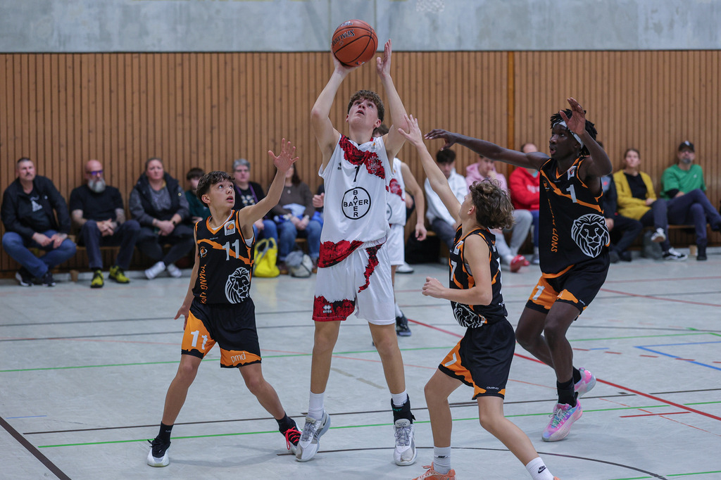 JBBL BAYER GIANTS vs Young Lions Wuppertal-66 | Fotos von Basketballspielen aus dem Raum NRW fotografiert von Gero Mueller-Laschet und Daniel Schaefer - Realisiert mit Pictrs.com