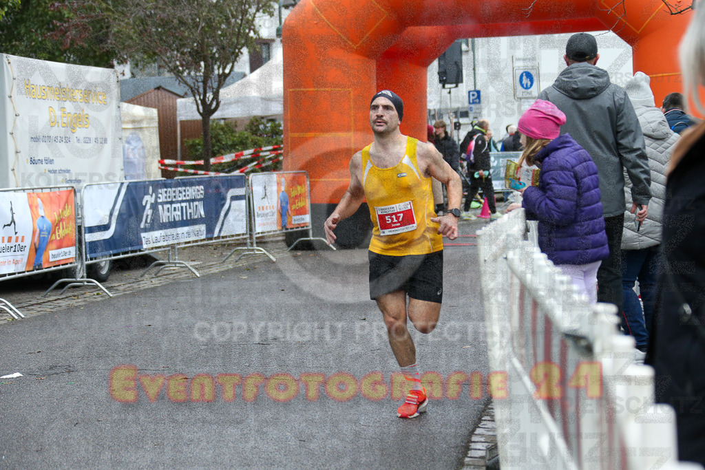 251130_1139_EX1_8143 | Sportfotografie im Rhein-Sieg Kreis, Köln, Bonn, NRW, Rheinland Pfalz, Hessen, etc. Unser Tätigkeitsfeld umfasst den Laufsport vom Volkslauf über den Marathon, Duathlon, Triathon bis zum Ultralauf wie Kölnpfad Ultra oder Schindertrail.