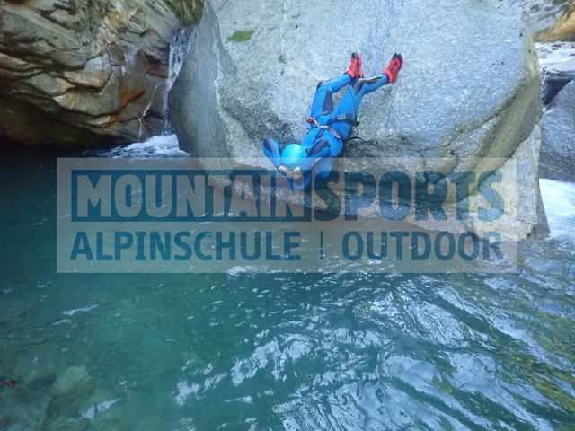 P1010132 | Bestelle die Bilder deines Berg- oder Wasser-Abenteuers mit Mountain Sports bequem von zu Hause aus direkt über unseren Online Fotoshop von pictrs.com. - Realisiert mit Pictrs.com