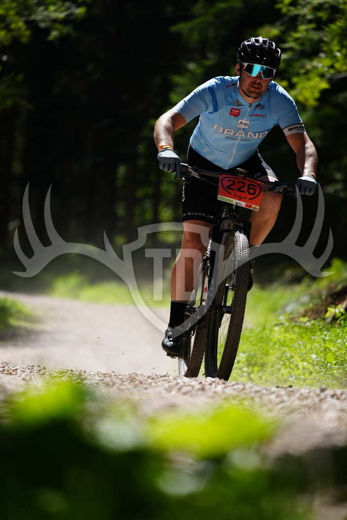 FC102072 | Fotogalerie der Treibjagd im Dunkelwald - Dein MTB Etappenrennen im Erzgebirge - Realisiert mit Pictrs.com