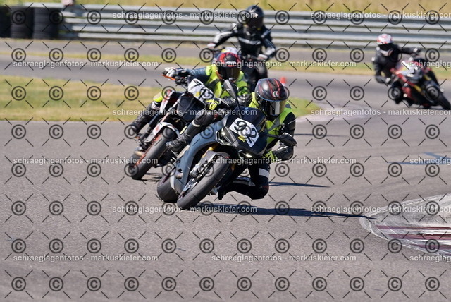 26bt05-0364 | markuskiefer.com - Realisiert mit Pictrs.com