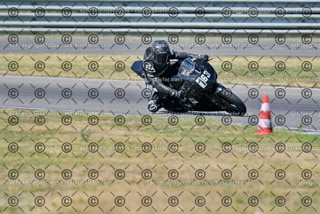 26bt04-0682 | markuskiefer.com - Realisiert mit Pictrs.com