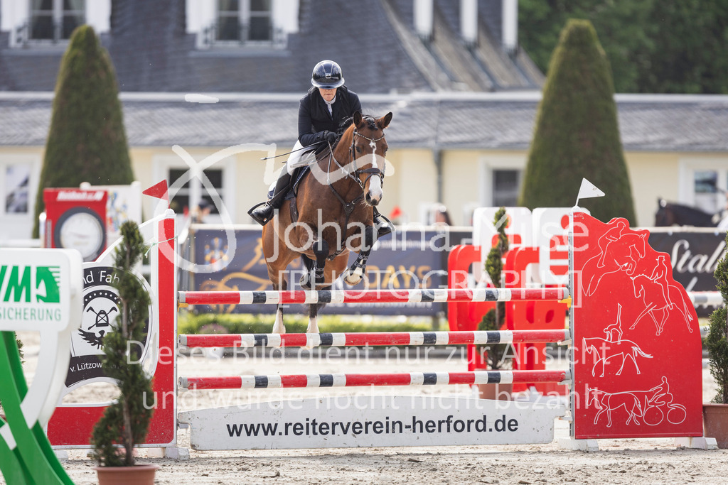 260509_PfSpTa_5_L-Spr-513 | Deine schönsten Turniermomente als professionelle Fotos! Entdecke hochwertige Pferdesport-Fotografie im Online-Shop. Jetzt Fotos finden & bestellen!