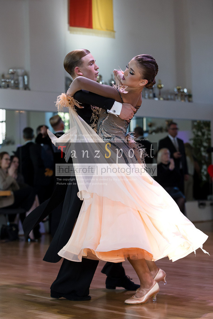 20240615_DM-Jun2-Kombi_11115 | Tanzsportbilder, Standardtanz, Lateintanz, WDSF, DTV, LTVB, dancecomp, goc, hessen tanzt, blaues band der spree, walzer, tango, wiener walzer, slowfox, quickstepp, samba, rumba, cha-cha-cha, paso doble. jive, hd-kroft photography, turniertanzsport