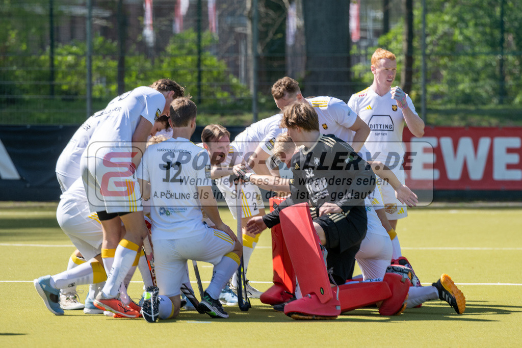 SFE_20250412_0029 | Köln, Deutschland, 12.04.2025:  Hockey 1. Bundesliga Herren Rot-Weiss Köln - Harvestehuder THC im KTHC Stadion Rot-Weiss Köln Tennis and Hockey Club am 12.04.2025 in Köln, Deutschland. (Foto von Stephan Fehrmann)Köln, Germany, 12.04.2025: Hockey 1. Bundesliga Herren Rot-Weiss Köln - Harvestehuder THC in KTHC Stadion Rot-Weiss Köln Tennis and Hockey Club at 12.04.2025 in Köln, Deutschland. (Foto from Stephan Fehrmann)