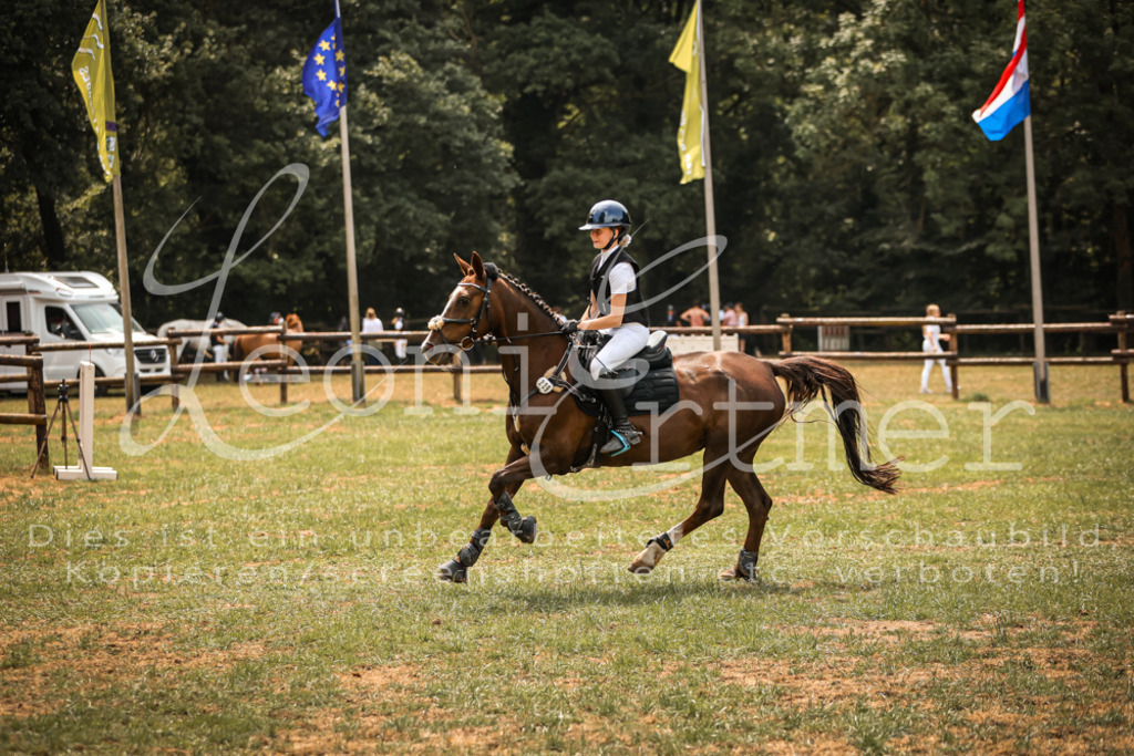 15.SaStE00360 | Leoni Ertmer Photography - Realisiert mit Pictrs.com