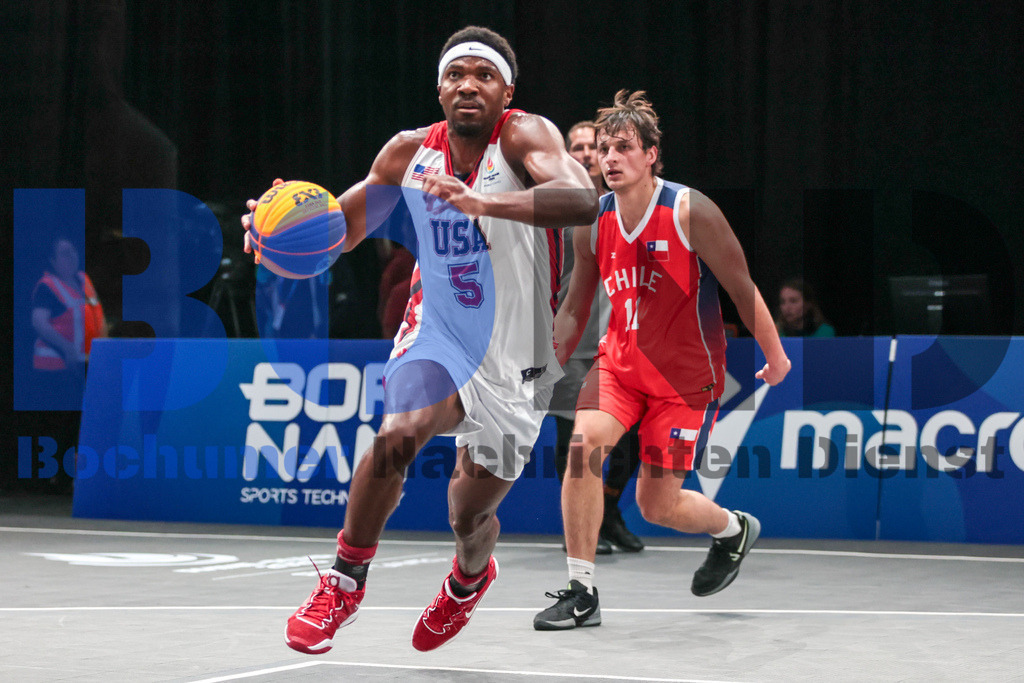 SES_TTG3X320250717-55 | bond - Realisiert mit Pictrs.com