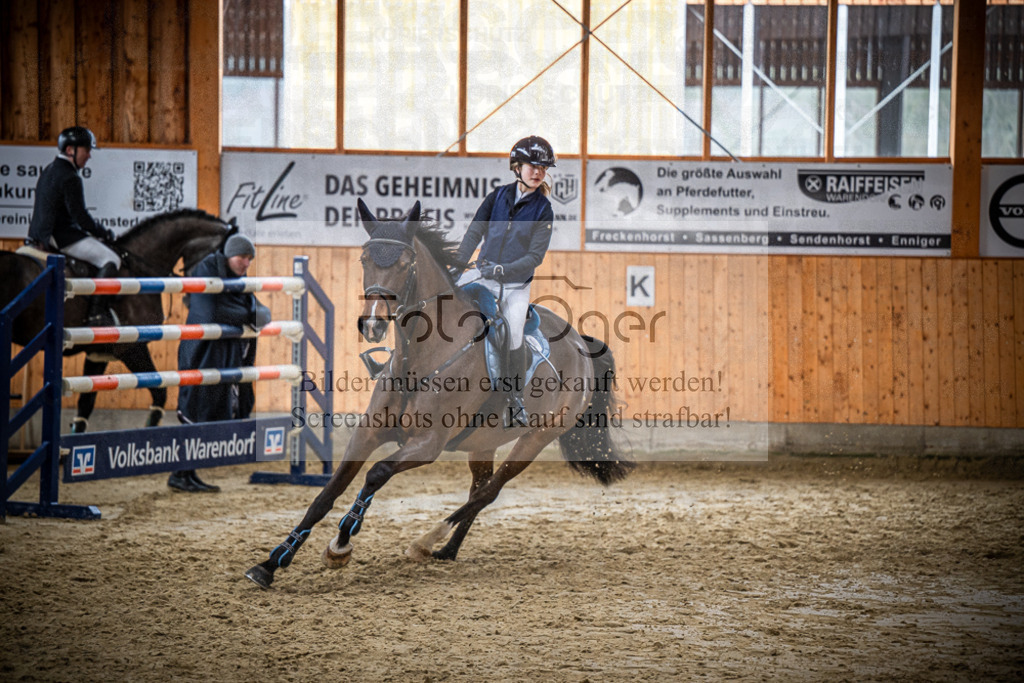 DOS_2340 | Entdecke hochwertige Reitturnierfotos von Foto Oger. Professionell, emotional und authentisch – jetzt Lieblingsmomente im Shop bestellen.Deutschlandweite Turnierfotografie. - Realisiert mit Pictrs.com