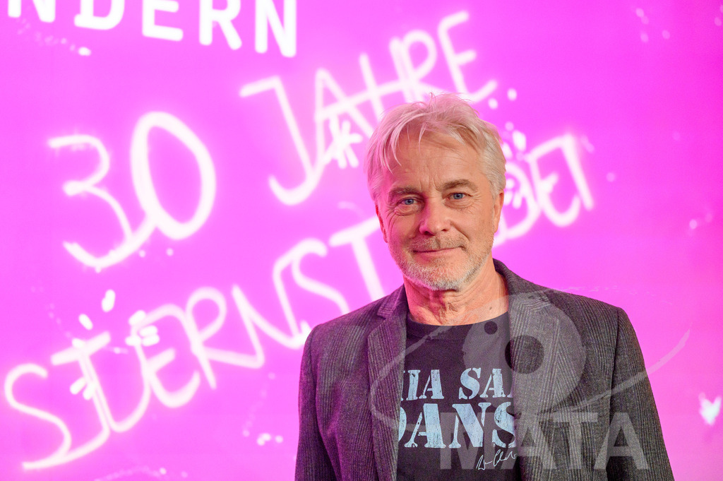 _DWI6447 | Werner Schmidbauer bei '30 Jahre Sternstunden-Gala 2023' in der Frankenhalle. Nürnberg, 15.12.2023 - Realisiert mit Pictrs.com