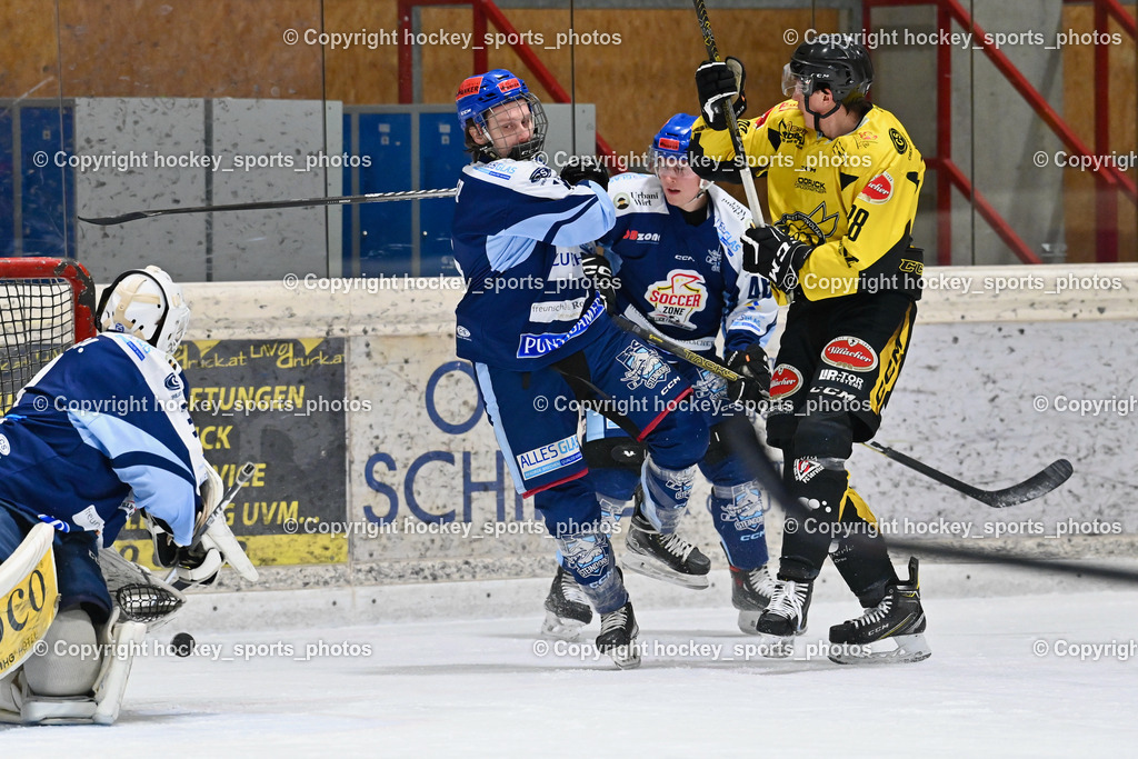EC Hornets Spittal vs. ESC Steindorf 23.2.2024 | #11 Czechner Sandro ESC Steindorf, #46 Maurer Julian ESC Steindorf, #88 Zauchner Daniel EC Hornets Spittal, EC Hornets Spittal vs. ESC Steindorf 23.2.2024, EC Hornets Spittal vs. ESC Steindorf 23.2.2024 am 23.02.2024 in Spittal an der Drau (Eissportzentrum Spittal), Austria, (Photo by Bernd Stefan)