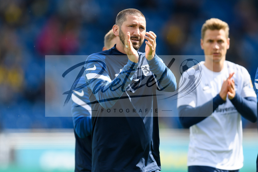 EBSTSV20210828_083 | Fussball, Herren: Sascha Moelders (TSV 1860 Muenchen) gestikuliert beim Spiel der 3. Liga zwischen Eintracht Braunschweig und TSV 1860 Muenchen im Eintracht-Stadion am 28.08.2021 in Braunschweig, Deutschland.DFB / DFL REGULATIONS PROHIBIT ANY USE OF PHOTOGRAPHS AS IMAGE SEQUENCES AND/OR QUASI-VIDEO. - Realisiert mit Pictrs.com