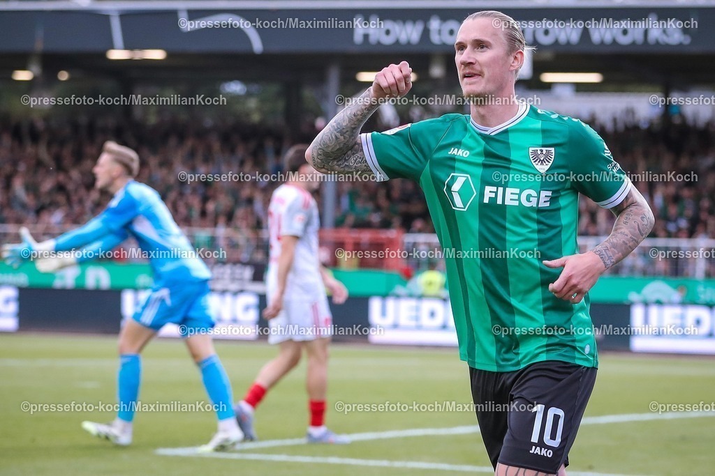 PRM22082501080 | 22.08.2025, Fußball, Preußen Münster - 1. FC Nürnberg, 2. Fußball Bundesliga,  Preußenstadion, Saison 2025 2026: Torjubel nach dem Tor zum 2:0 durch Torschütze Marvin Schulz&nbsp;(Preussen Muenster #10)    DFB regulations prohibit any use of photographs as image sequences and or quasi-video.