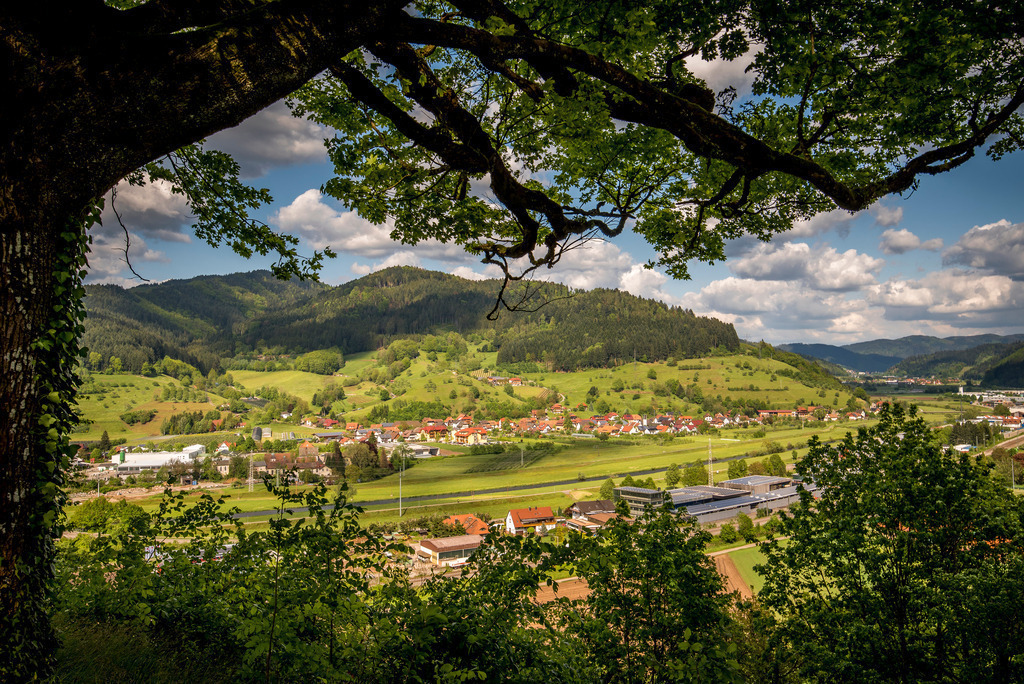 Blick auf Schnellingen | Ausblick vom Galgenbühl auf Schnellingen - Realisiert mit Pictrs.com
