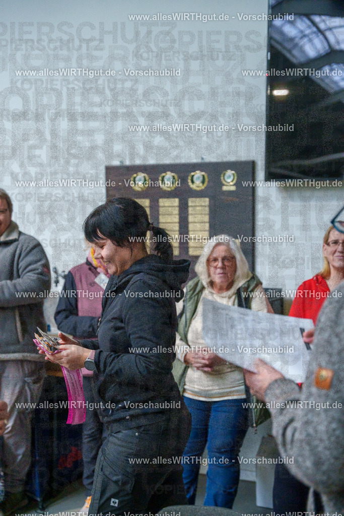 7R506631 | Professionelle Tierfotografie in Mönchengladbach von Daniel Wirth (allesWIRTHgut). Liebevolle & natürliche Bilder von Hunden & Katzen für unvergessliche Erinnerungen.