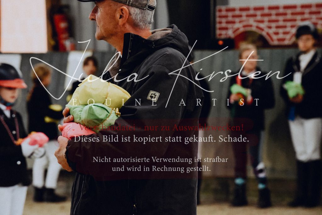 DSC_7059 | Pferde- und Turnierfotografie in Westsachsen. Pferdeportraits, Auftragszeichnungen und intuitive Kunst.