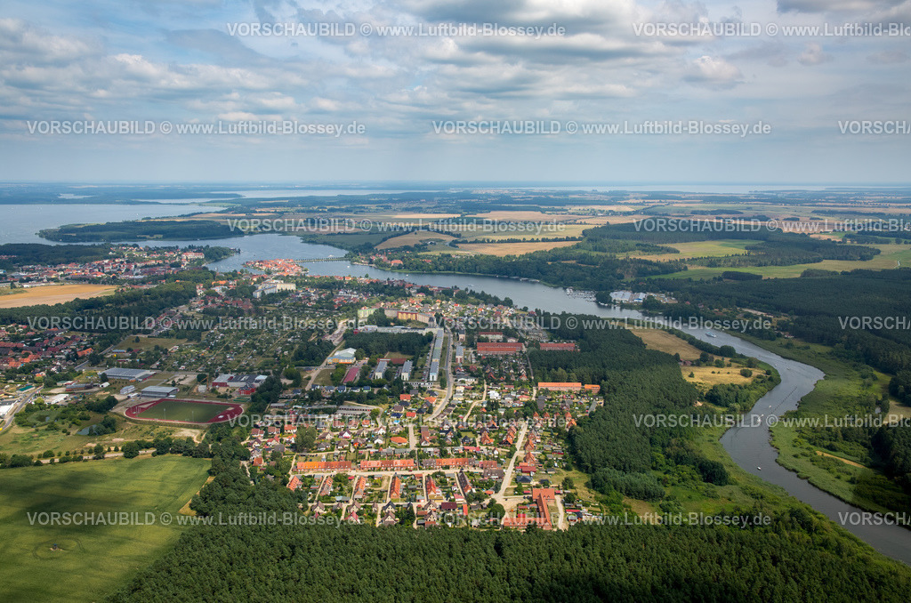 Mueritz16070943Malchow | Übersicht von Süden auf Malchow mit Recken,  Malchow, Mecklenburgische Seenlandschaft, Mecklenburgische Schweiz, Mecklenburg-Vorpommern, Deutschland