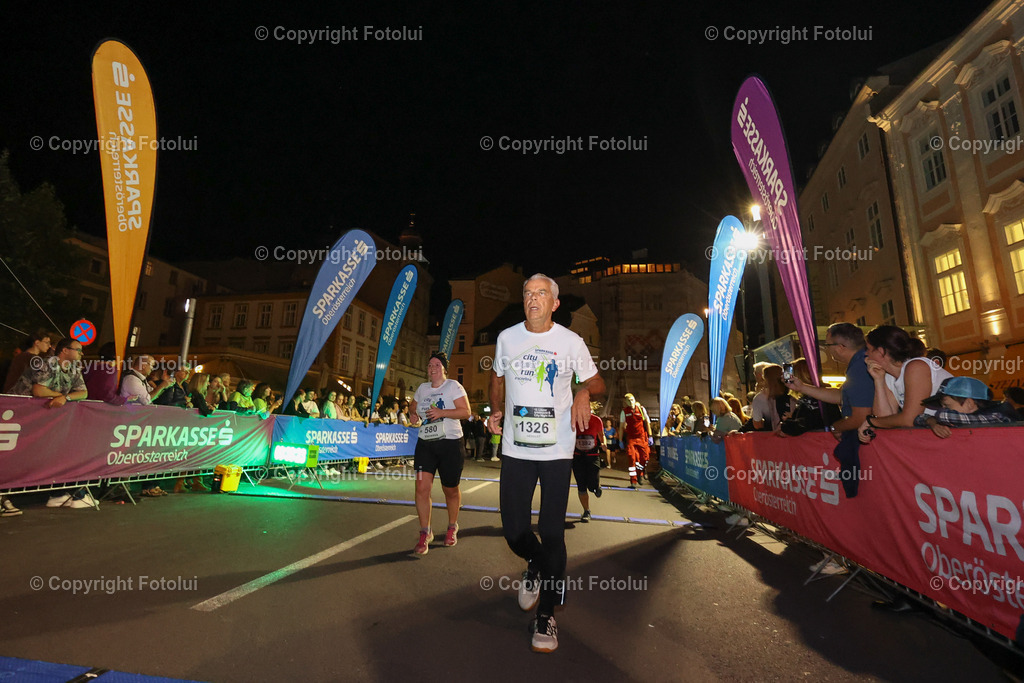 20230928bmmac22-18 | Linz, AUSTRIA 26.Sept.23 - Night Run, Image shows 
Photo: Sportmediapics.com/ Manfred Binder