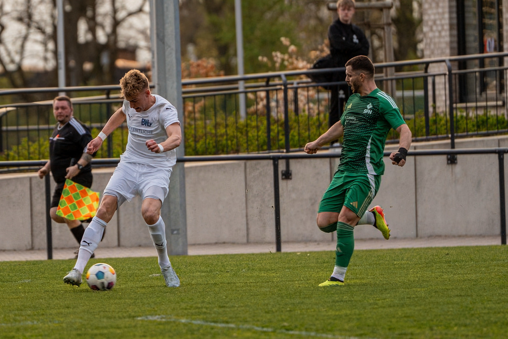 Fußball I Herren I Saison 2025-2026 I Landesliga Weser-Ems I 23. Spieltag I SFN Vechta - BW Lohne II I 01392 | jns.sportfotos - Realisiert mit Pictrs.com