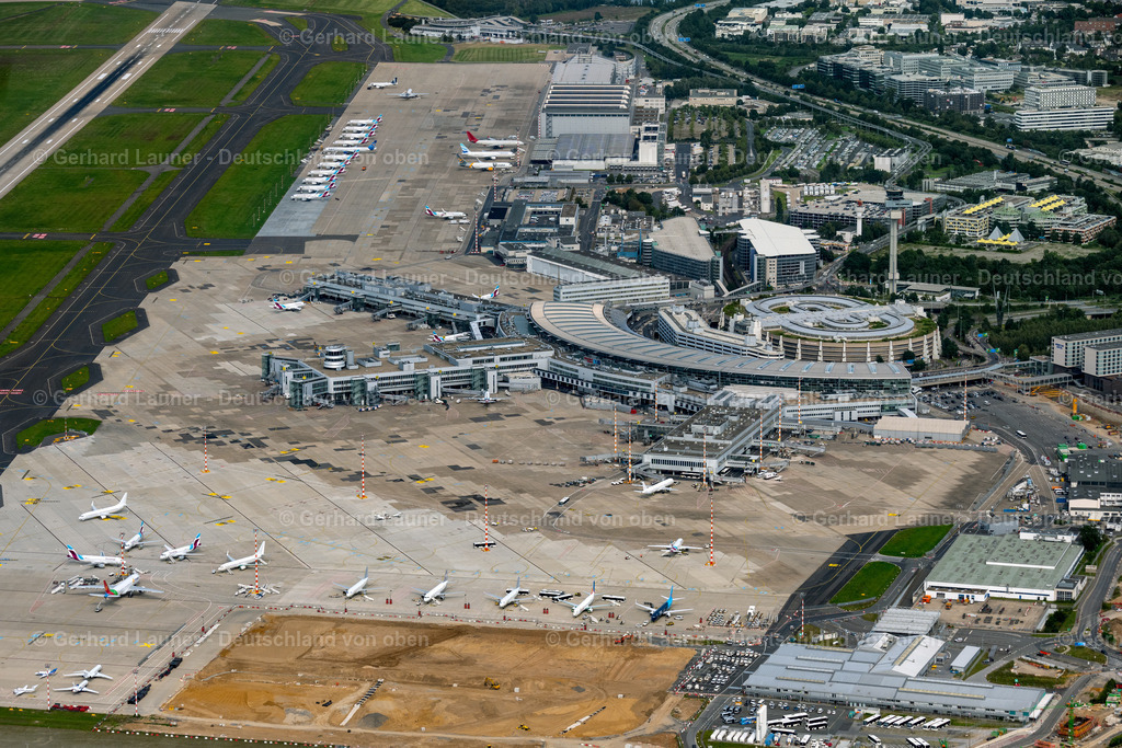 4049632 | Terminal Flughafen Düsseldorf