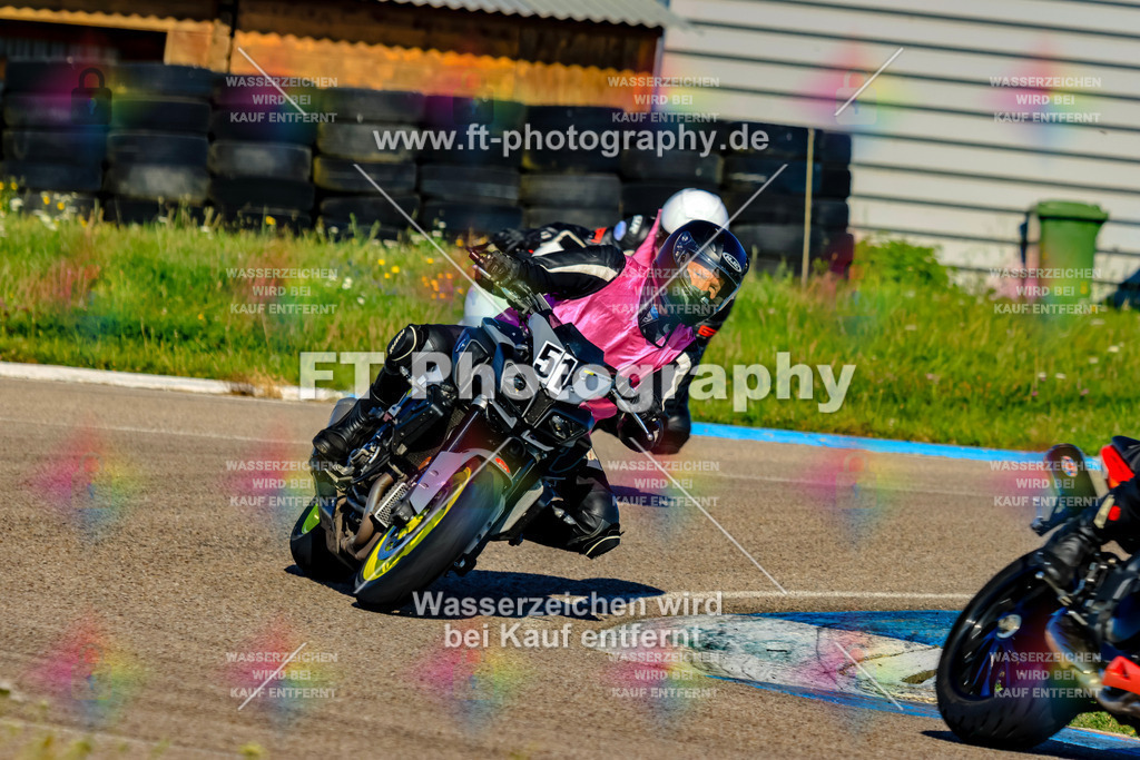 051-1749 | Hier findet Ihr Bilder von Touristenfahrten auf der Nürburgring Nordschleife oder von anderen Veranstaltungen die ich besucht habe. Viel Spass beim Durch Schauen 