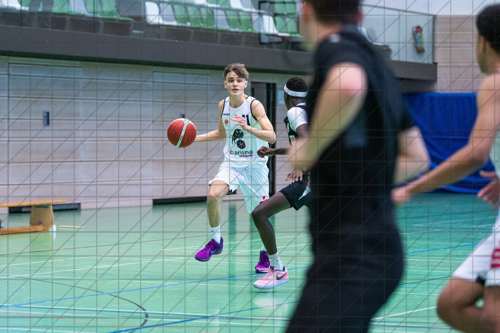 JBBL 24/25 | 12.01.2025 | Charisma Young Bulls vs. Northwestern Basketball Academy | JBBL 24/25 | 12.01.2025 | Charisma Young Bulls vs. Northwestern Basketball Academy - - - - - CREDIT, www.bullenfotos.de, Martin König, Hörner Weg 40, D-49078 Osnabrück, +4917663732967, Nutzung und Weitergabe nur zu den vereinbarten Zwecken. Presseanfragen an Urheber. Alle Rechte beim Urheber. - - - - - - Realisiert mit Pictrs.com