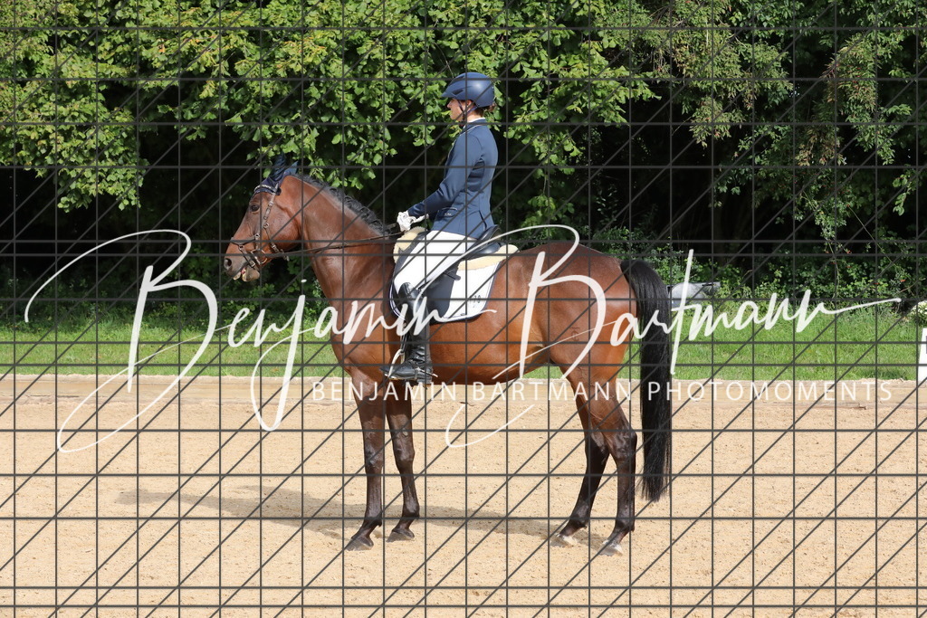 AZ2A2032 | Benjamin Bartmann Photomoments